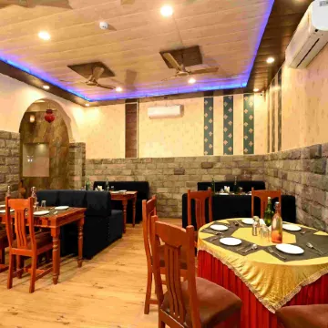 Virasat Mahal Heritage Hotel-Jaipur City Center Отели рядом с достопримечательностью «Торговый центр Pink Square Mall»