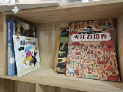 Xiangyang Shiguang Homestay (Fazhan Avenue No.1)