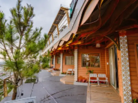 Xuân Home Hotels near Trai Mat