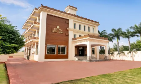 Treebo Premium Royal Amar with Mountain View, 2 Km from Pushkar Lake