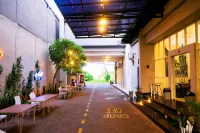 Votel Hotel Charis Tuban Hotel a Tuban