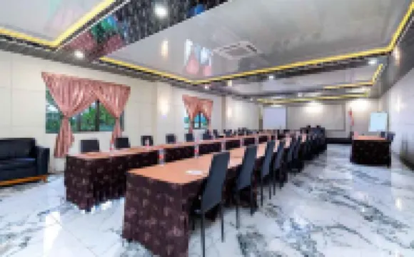 Grand Valonia Hotel Cafe & Park Jember