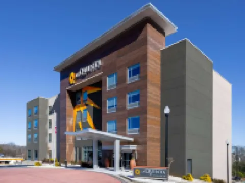 La Quinta Inn & Suites by Wyndham Locust Grove Hotels in Henry County