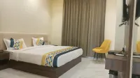 Hotel Anant Resort - parking