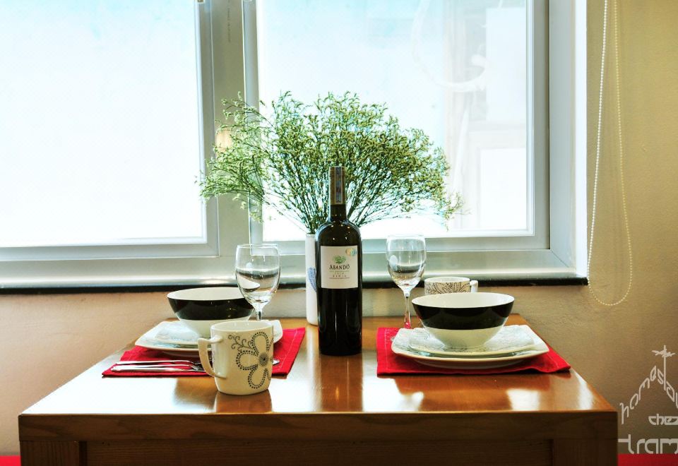 chez tram homestay - deluxe queen studio#401Over view