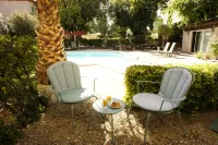 Best Western LOrangerie - Swimmingpools