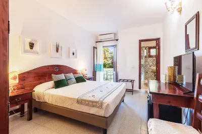 Hotel S'Ortale Con Parcheggio Interno e Ristorante All'Aperto Hotels in Galtellì