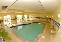 Fairfield Inn & Suites Elizabethtown - Pools