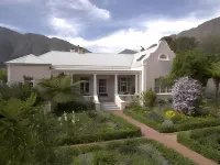 Les Chambres Guest House