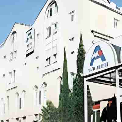 Hôtel Arles Plaza Hotel Exterior