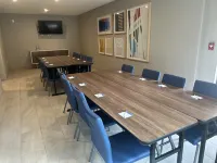Holiday Inn Express & Suites ALICE by IHG