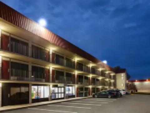 Super 8 by Wyndham Baltimore Northwest Hotels in Baltimore County