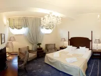 Hotel Willa Hueta فنادق في كيلسي
