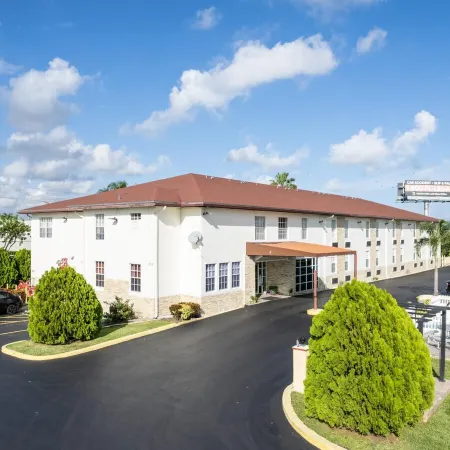 Belmont Inn & Suites