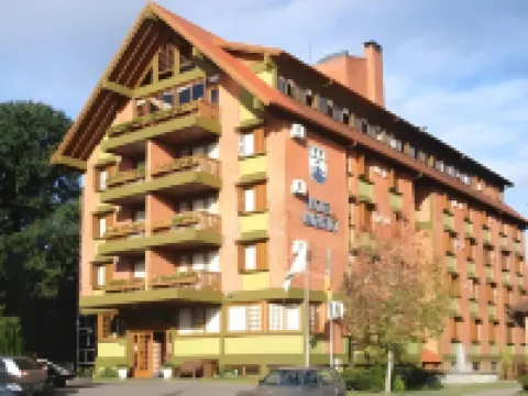 拉格託草坪酒店