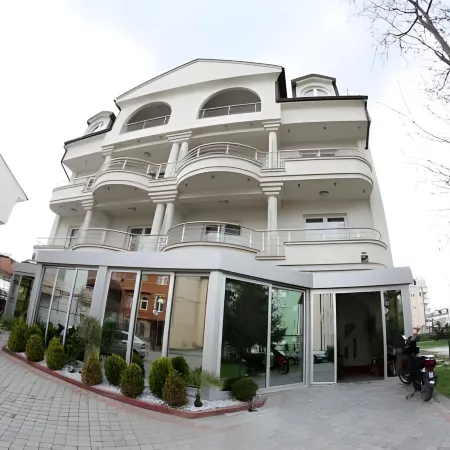 Villa Maki