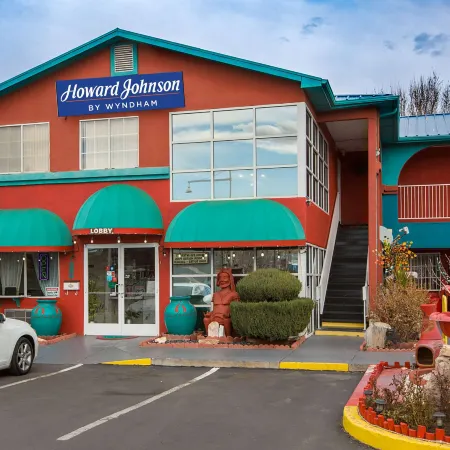 Sandia Peak Inn Old Town ABQ, a Howard Johnson by Wyndham