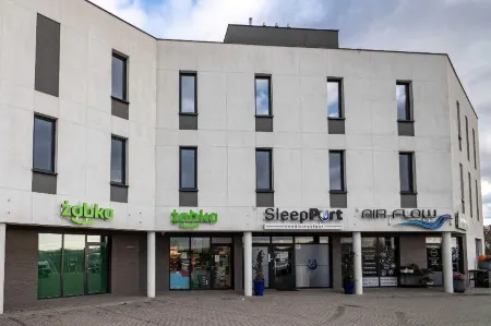 Sleep Port B&B - bezpłatny Parking Отели в г. Пшодково