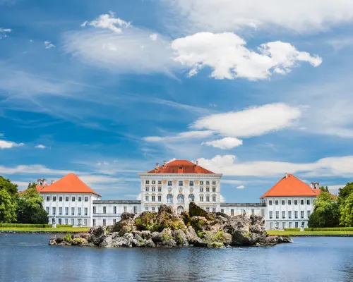 Holiday Inn Express MUNICH CITY WEST by IHG Hotel dekat Stasiun Kereta Muenchen-Pasing
