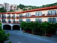 Arahova Inn Hotel Hoteles cerca de Ieros Naos Agiou Georgiou