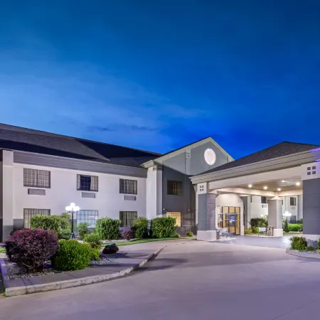 Best Western Locust Grove Inn  Suites