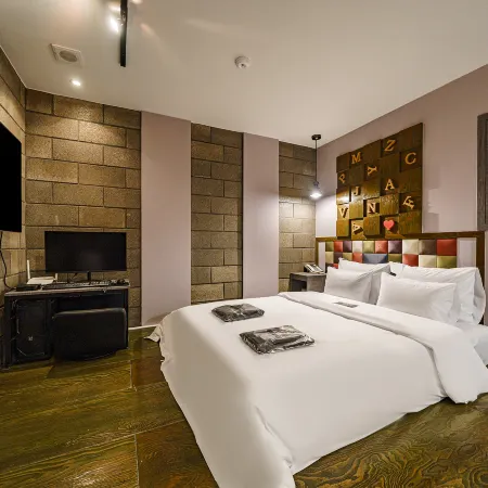 Suwon City Hall Station Hotel Shine Отели рядом с достопримечательностью «Национальный музей карт»