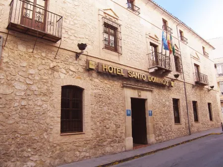 Hotel Santo Domingo Lucena Отели в г. Лусена
