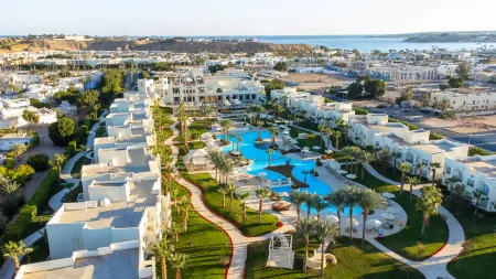 Swissôtel Sharm El Sheikh All Inclusive Collection Отели в г. Qesm Sharm Ash Sheikh