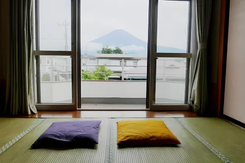 K's House Fuji View - Travelers Hostel - Hostels