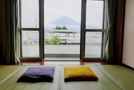 K's House Fuji View - Travelers Hostel