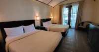 Camayan Beach Resort - balcony