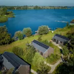 Waterlodge Reidhintsje Hotels in Terherne