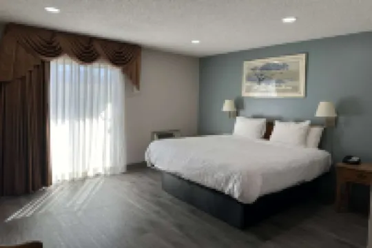 Days Inn by Wyndham Medford