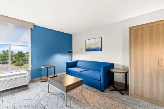 Holiday Inn Express Nashville-Hendersonville, an IHG Hotel