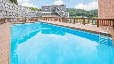 팽나무골 (Paengnamoo Pension) 장화리 일몰조망지 주변 호텔