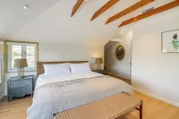Victorian Carpinteria Apartment < 1 Mi to Beach!