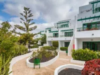Apartamentos El Guarapo Hotels near Playa de las Cucharas