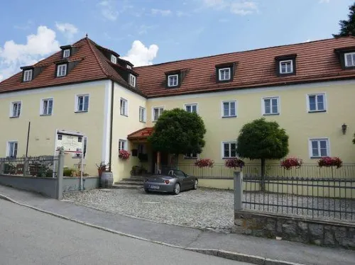 Landhaus Krone - Franz & Alexandra Grunwald - Haustierfreundliche