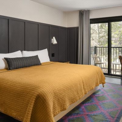 Premium King Room The Coachman Hotel Promo Code
