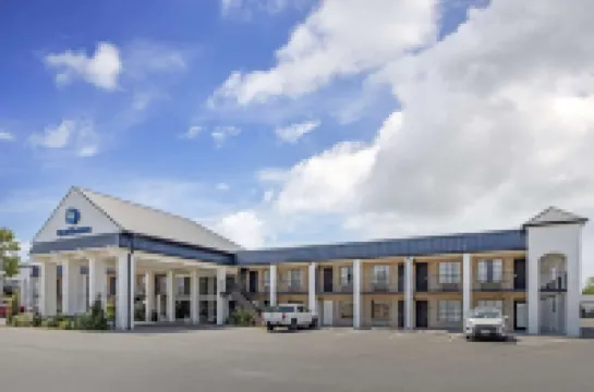 Best Western of Alexandria Inn  Suites  Conference Center Hoteles en Alexandría