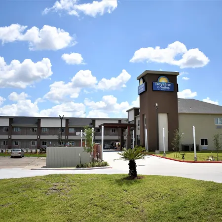 Days Inn & Suites by Wyndham Downtown/University of Houston