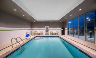 La Quinta Inn & Suites by Wyndham West Memphis