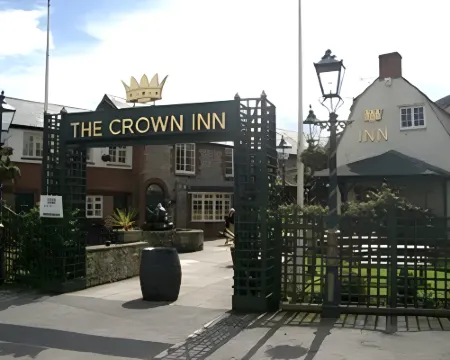 The Crown Inn Hotels in Swindon