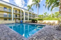 Quality Inn Palm Beach International Airport - Pet friendly