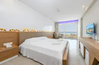 Seasons Hotel (Adults Only)