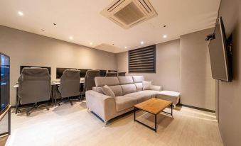 Ansan Hotel J