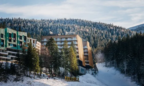 Hotel Nomad