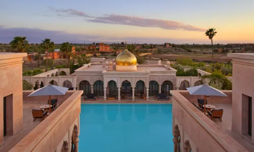 Palais Namaskar