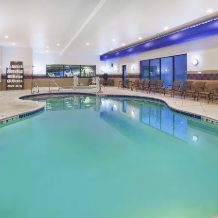Holiday Inn Express & Suites WHEELING by IHG
