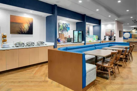 Fairfield Inn & Suites Virginia Beach Oceanfront